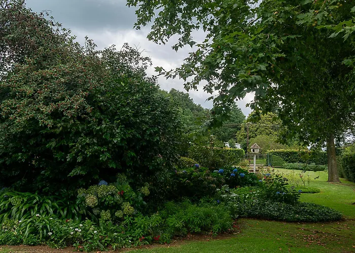 Rosedale Self Catering Cottage With Pool And Large Entertainment Bbq Area