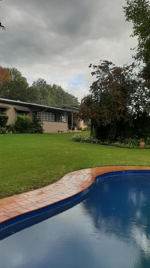 Rosedale Self Catering With Pool And Large Entertainment Bbq Area *